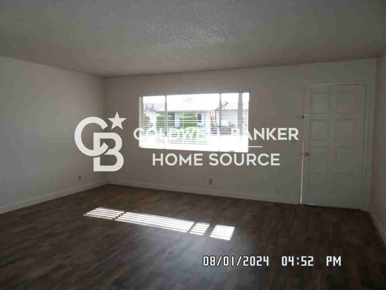 2513 - Photo 3 of 16