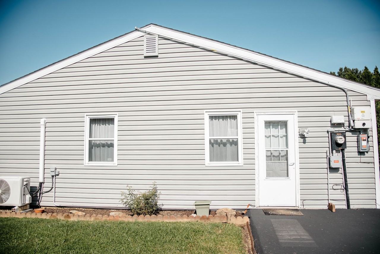 506 Circle Dr - Photo 2 of 14