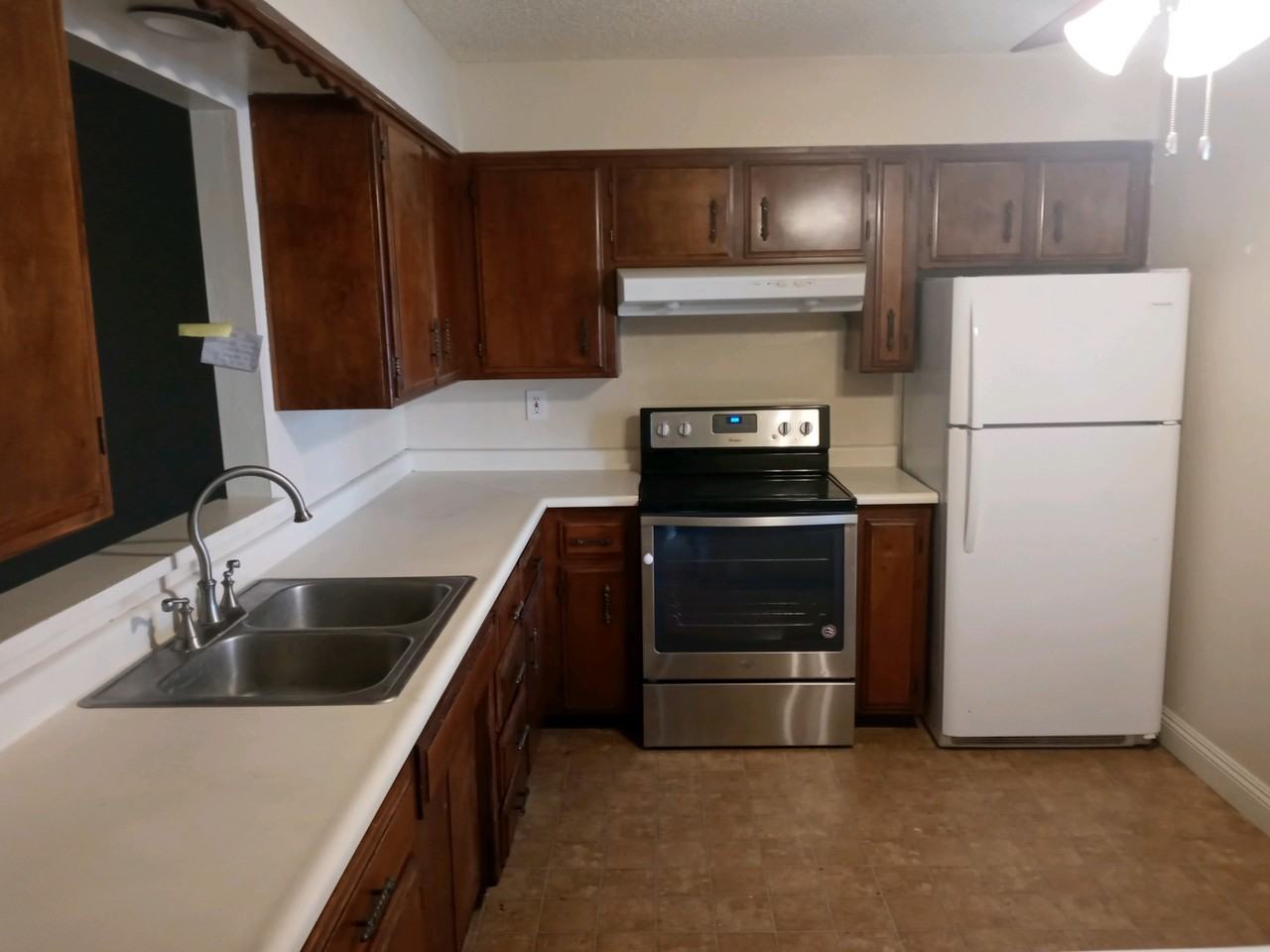 818 Bridge St #824 - Photo 2 of 6