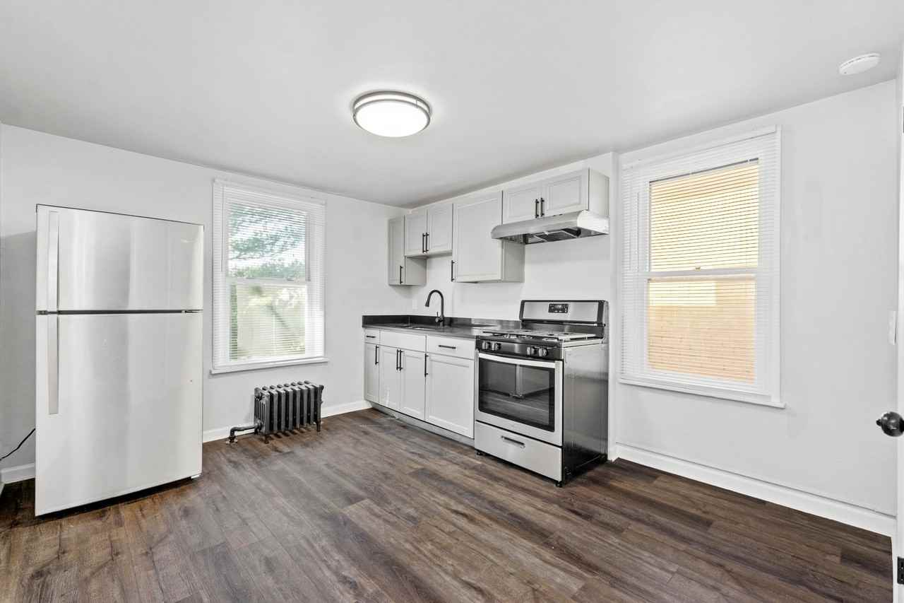 209 Giffin Ave - Photo 3 of 16