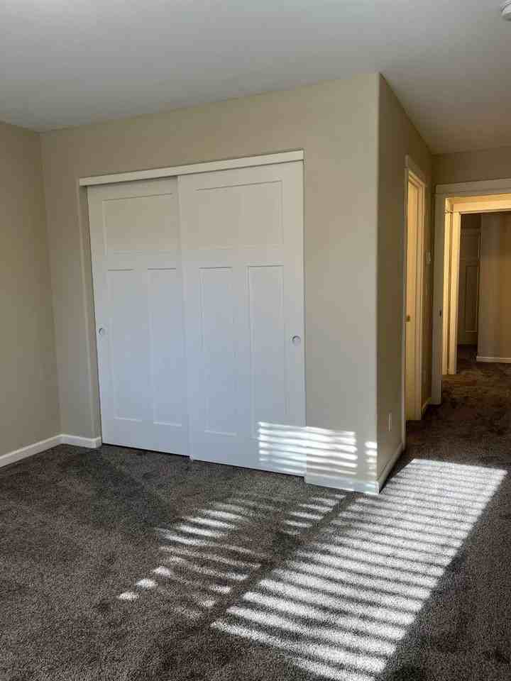 21283 Thornhill Ln - Photo 6 of 19