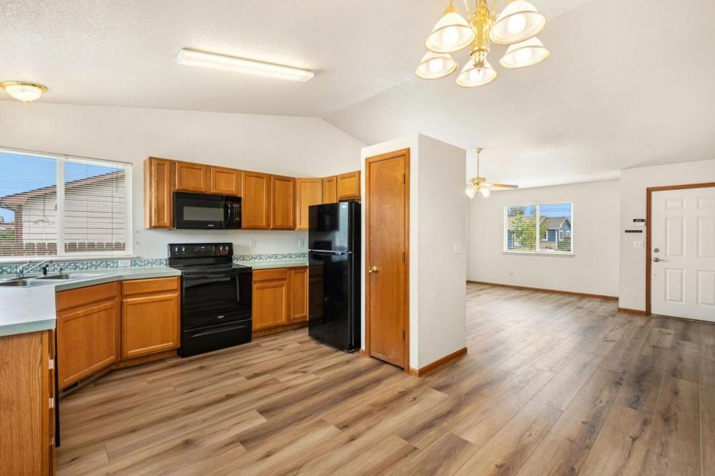 1110 Norma Ct - Photo 3 of 15