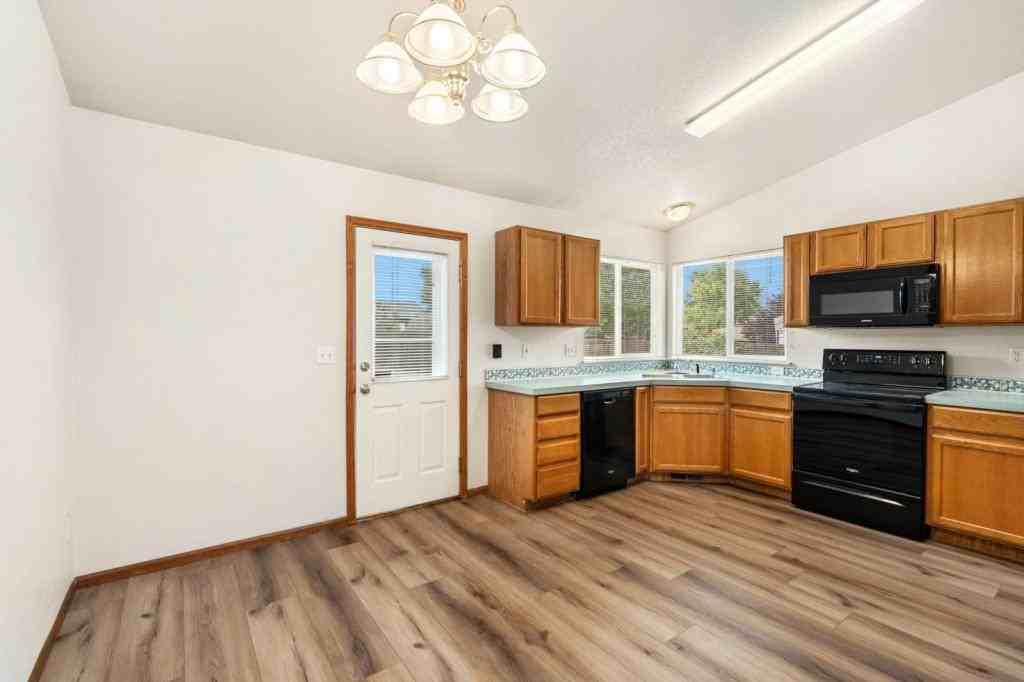 1110 Norma Ct - Photo 4 of 15