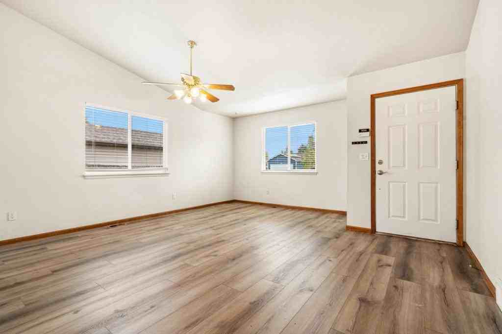 1110 Norma Ct - Photo 5 of 15