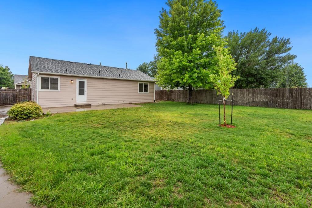 1110 Norma Ct - Photo 6 of 15
