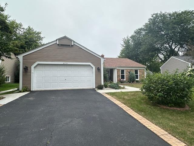 479 Newport Dr - Photo 2 of 13