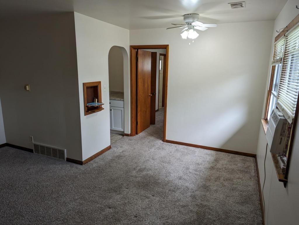 2 James Pl #4 - Photo 3 of 9