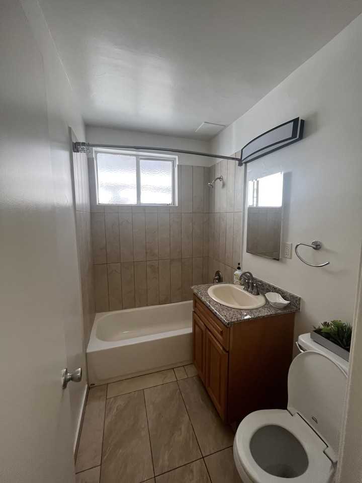 13953 Vanowen Street - Photo 6 of 11