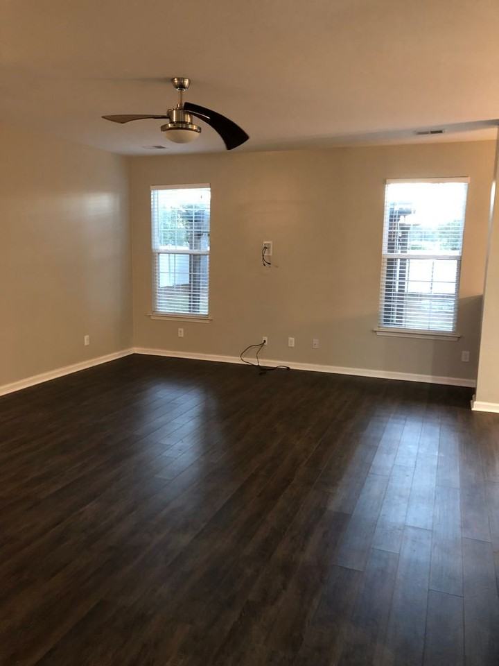 93 Coopers Ln - Photo 4 of 15