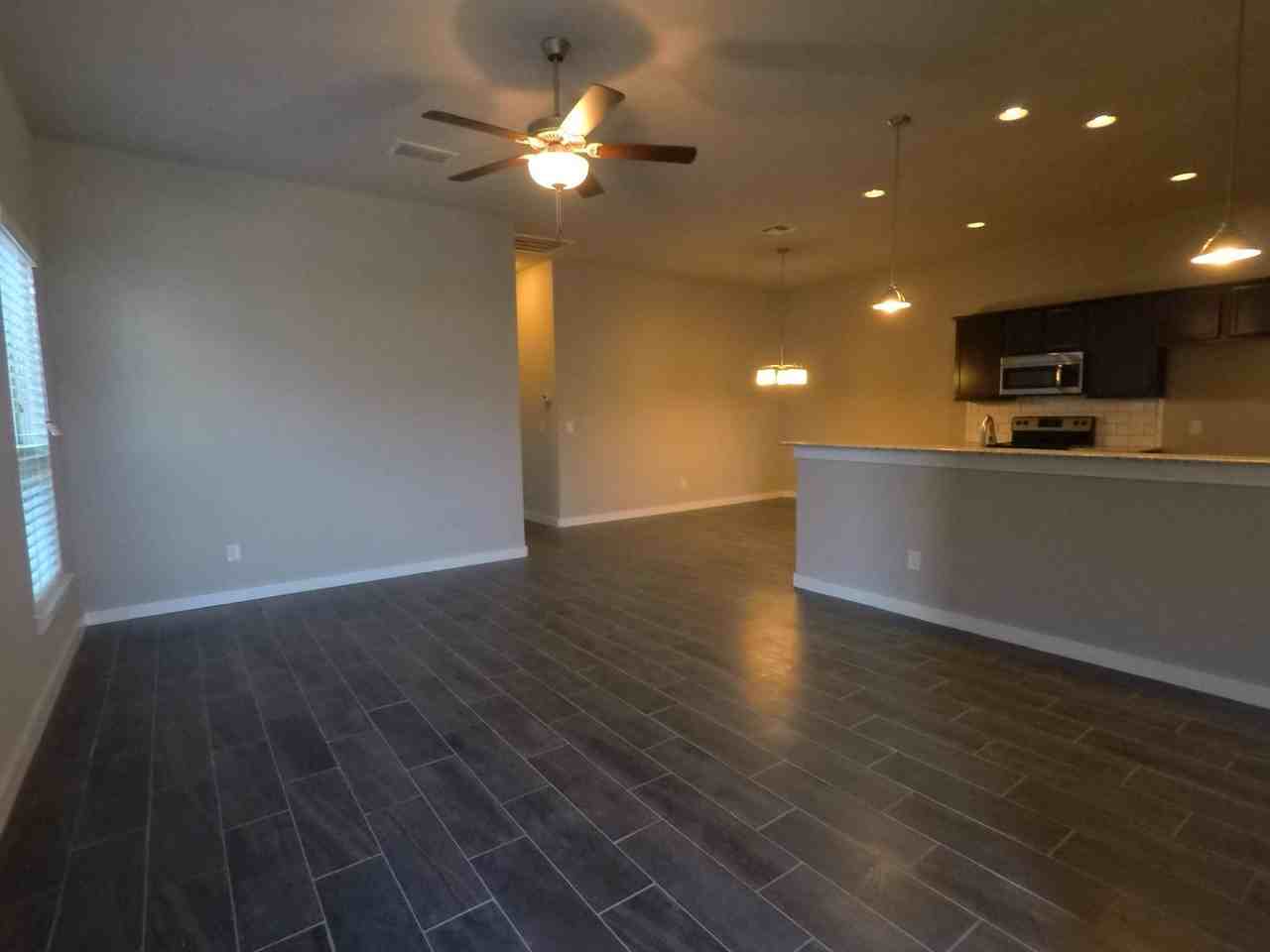 128 Hidden Springs Dr - Photo 2 of 8