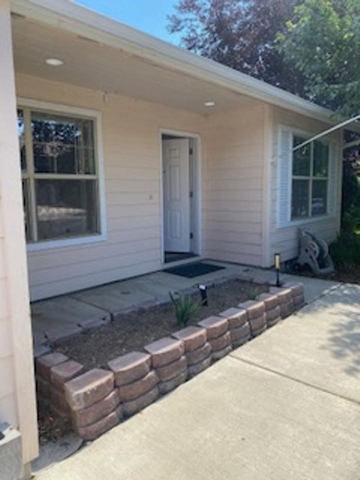 2516 Nw 13th St - Photo 3 of 20