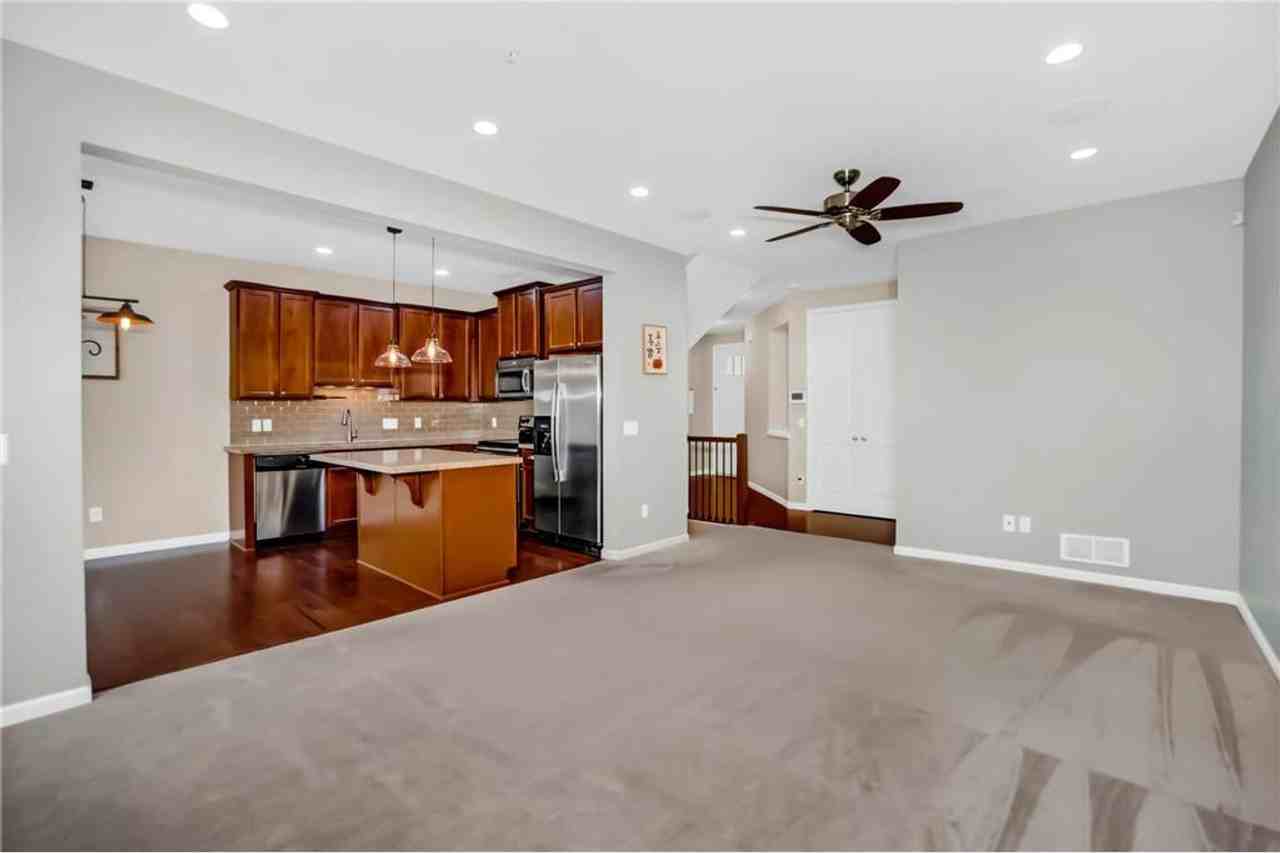 3129 Countryside Ave - Photo 4 of 24