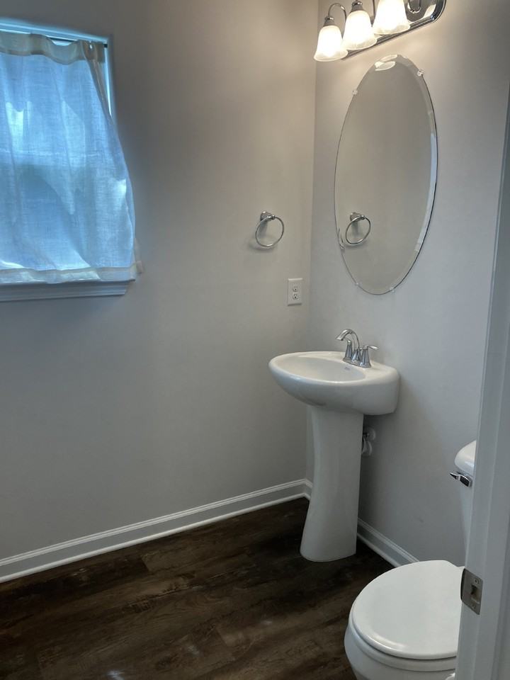 499 Volunteer Park Rd - Photo 3 of 17