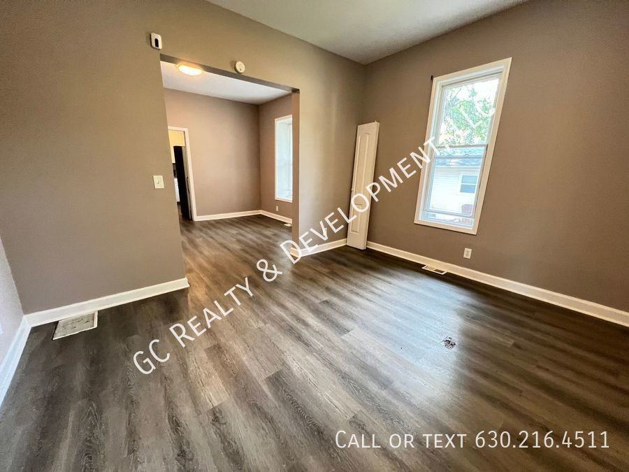 39 N Rebecca St - Photo 2 of 18