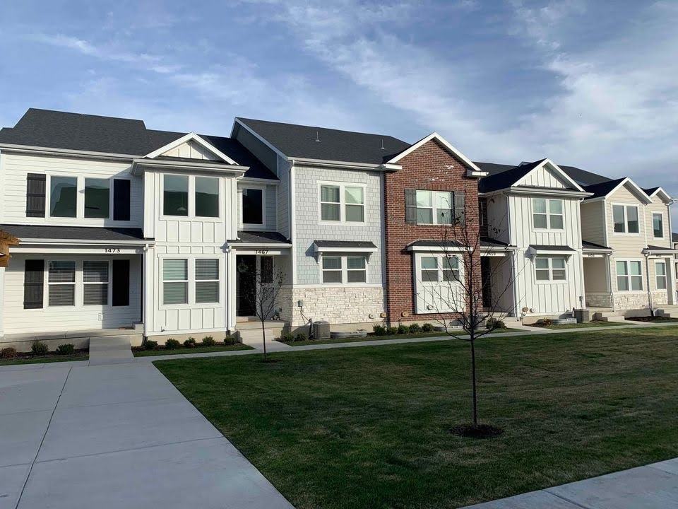 1473 N 3860 W - Photo 3 of 6