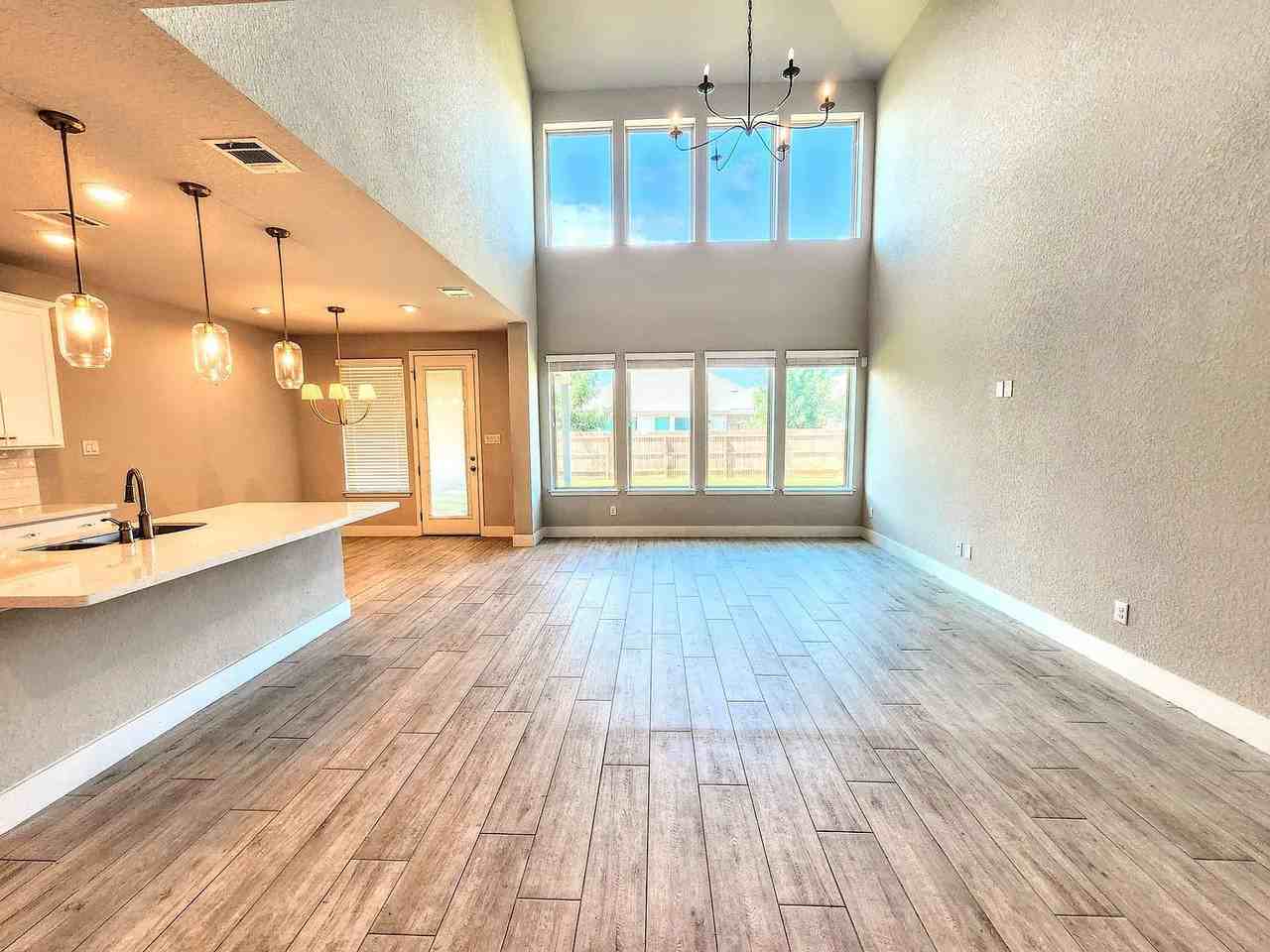 2426 Santiago Way #NA - Photo 4 of 41