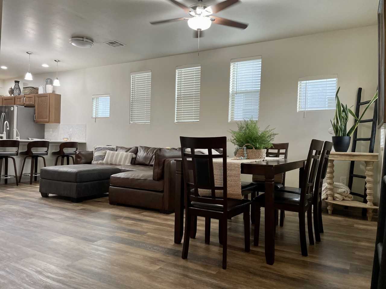 703 Santa Fe Trl E #NA - Photo 2 of 14