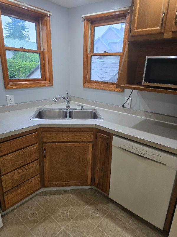12 W Mosher St Lowr #1 - Photo 2 of 12