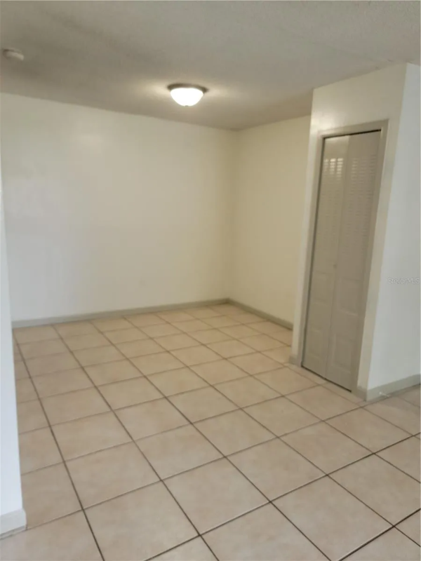 940 Lake Destiny Rd #E - Photo 5 of 9