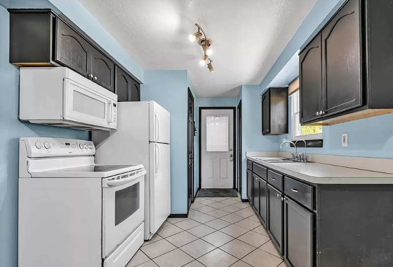 5270 Cornell Blvd - Photo 7 of 20