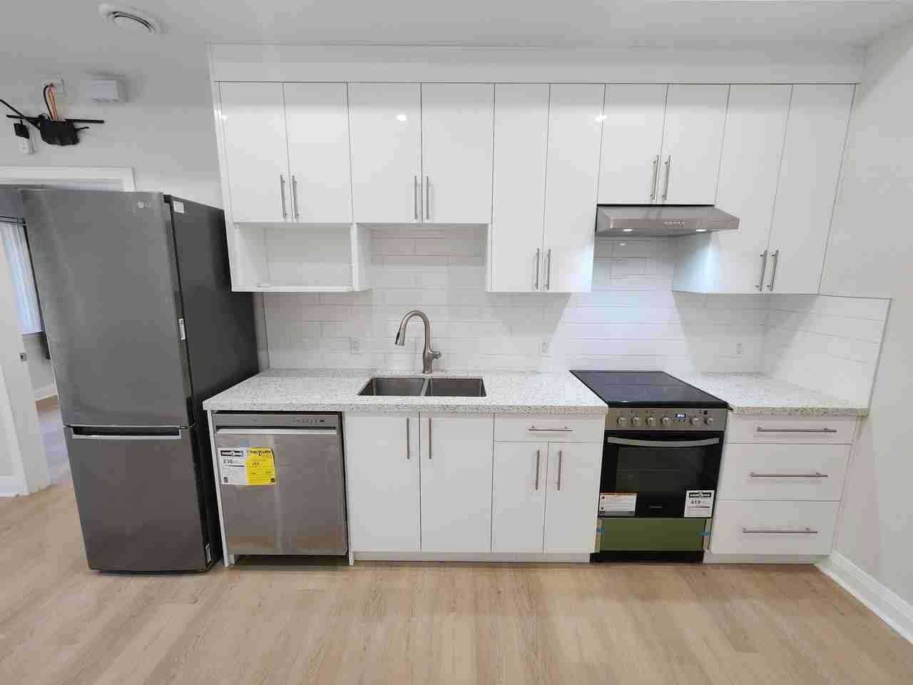 998 Bloor Street West #4