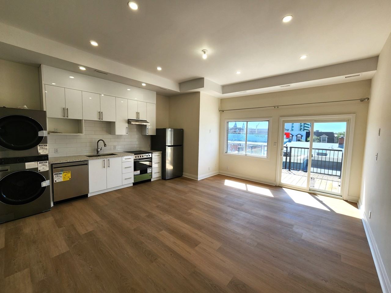 998 Bloor Street West #5
