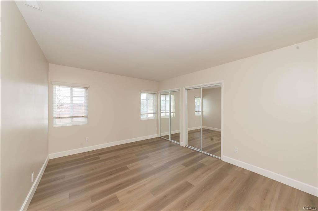 22422 Evalyn Ave - Photo 3 of 8