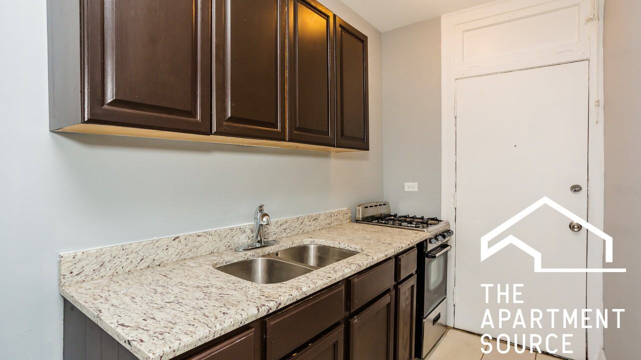 6949 S Paxton Ave #2B - Photo 6 of 10