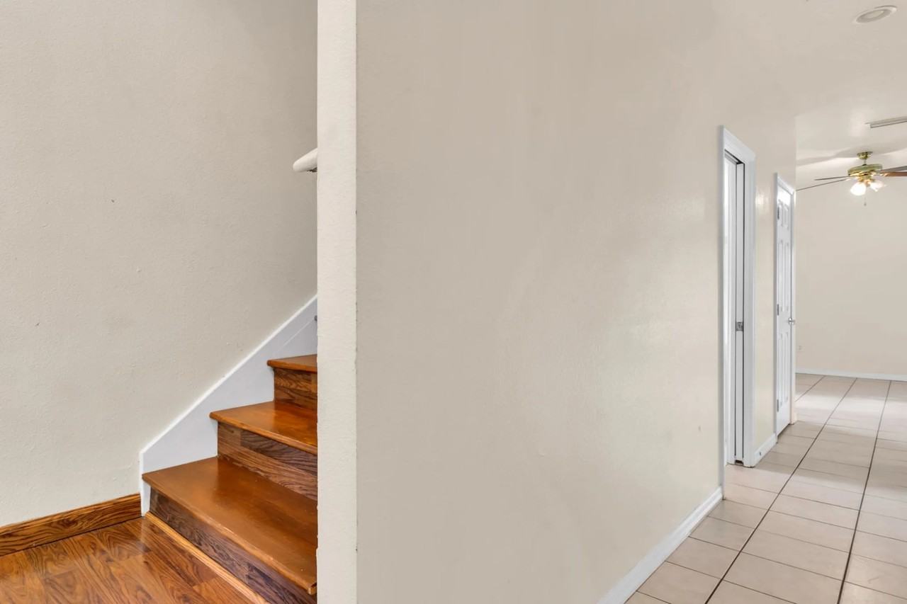 1117 Citrus Hill Ct - Photo 3 of 26