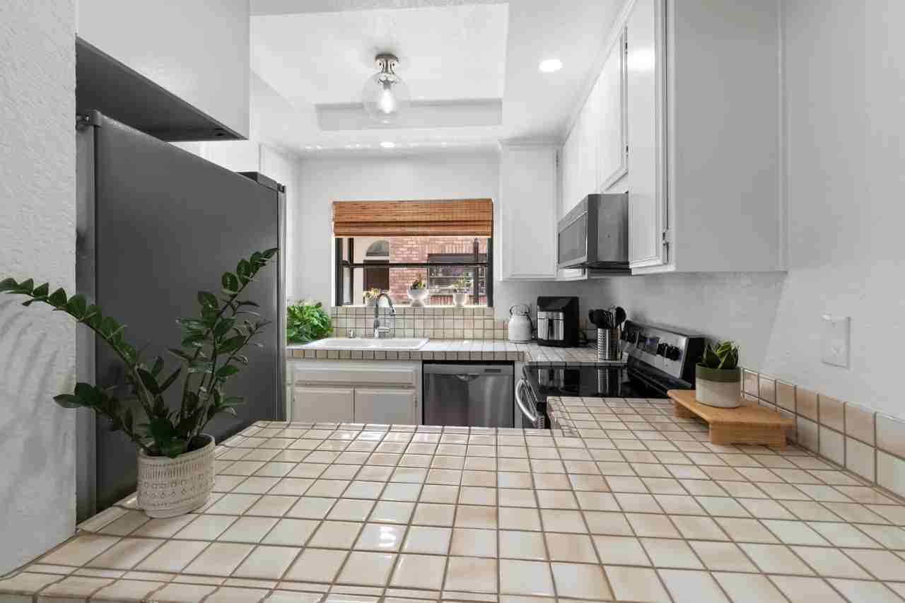 3118 Canon St Apt 2 - Photo 2 of 22