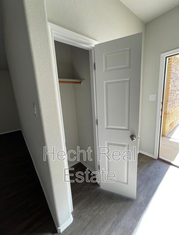 9207 Canyon Bnd - Photo 5 of 15