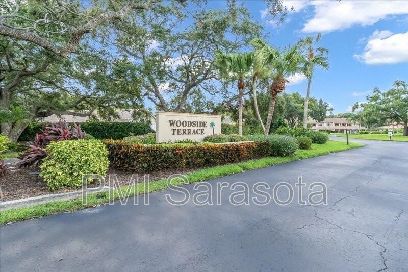 7235 Wood Creek Dr #26 - Photo 3 of 38