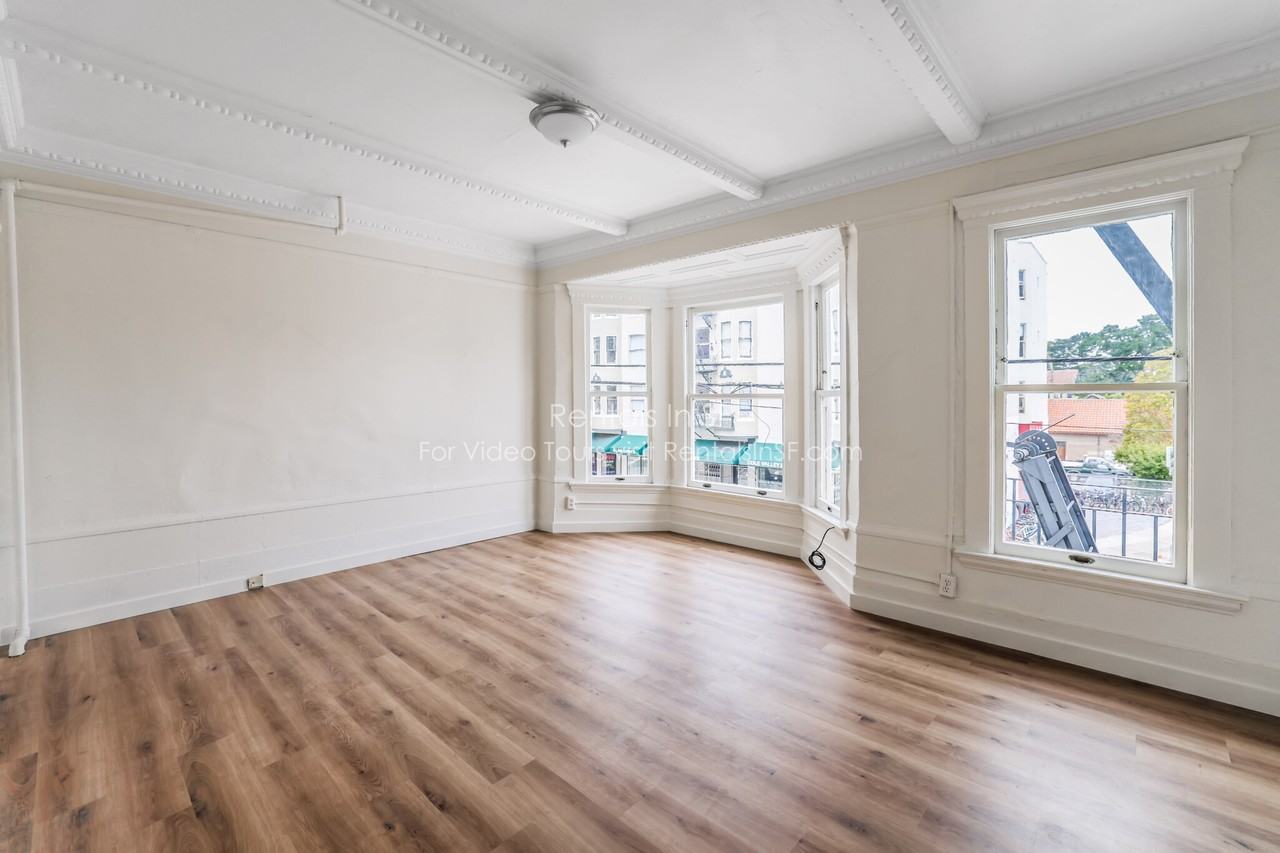 901 Stanyan St #3 - Photo 3 of 13