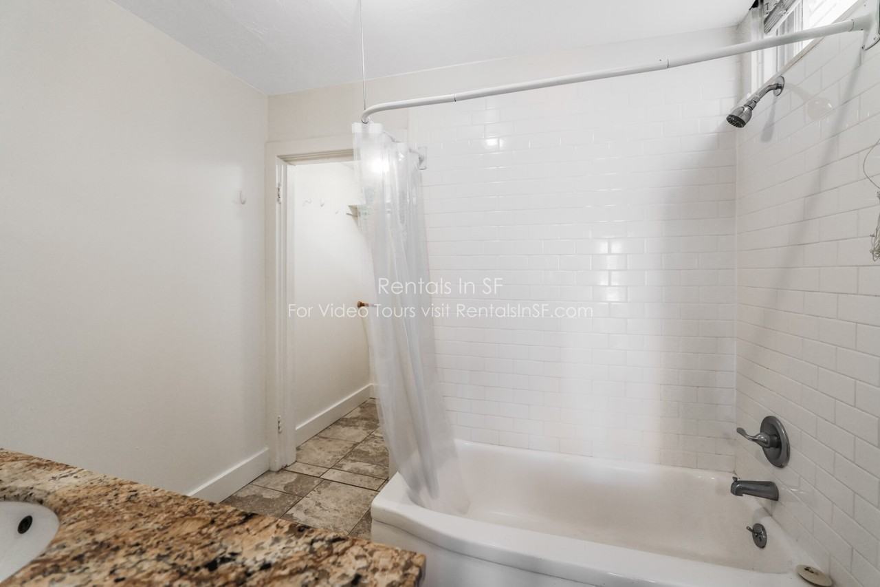 901 Stanyan St #3 - Photo 7 of 13