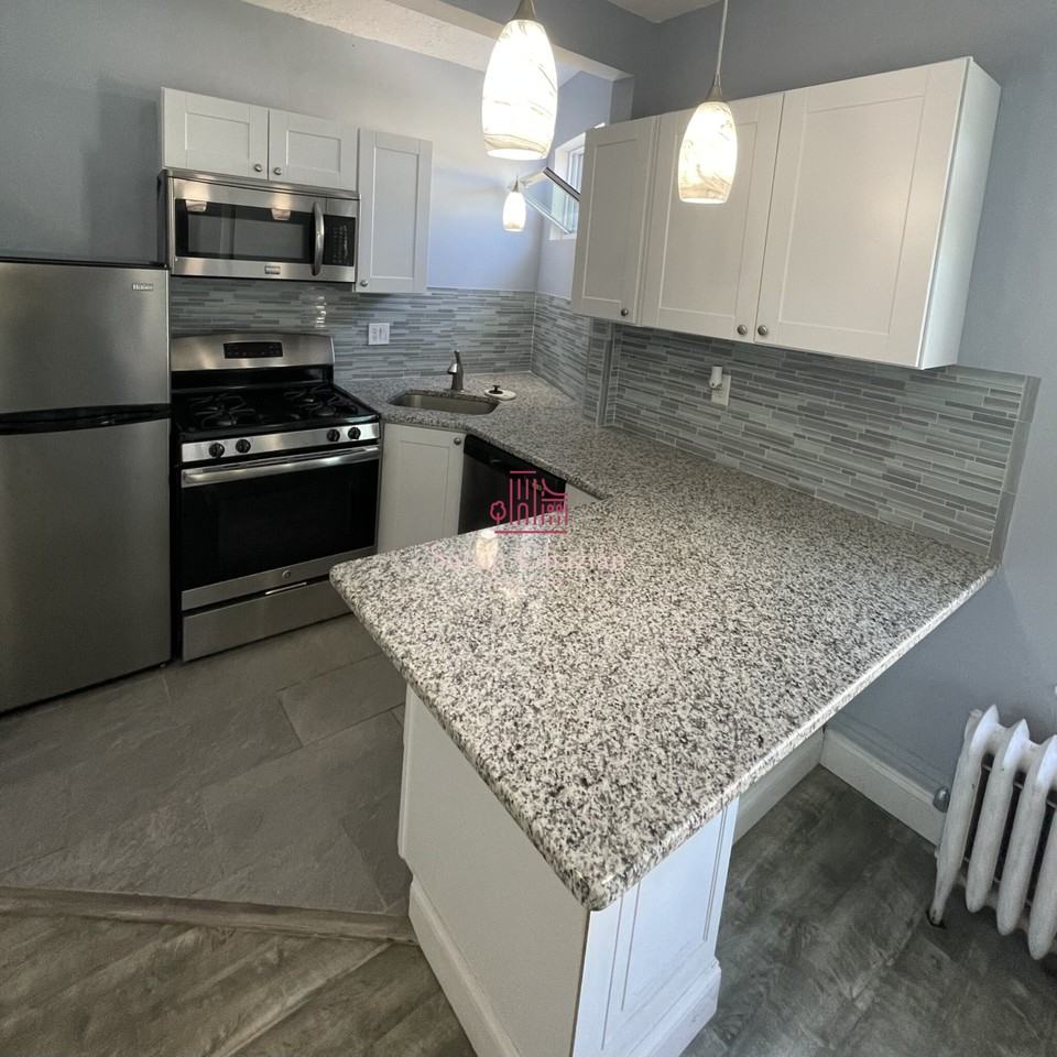 6 Windsor St #3