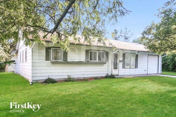 7324 E Pleasant Run Parkway South Dr - Photo 2 of 16