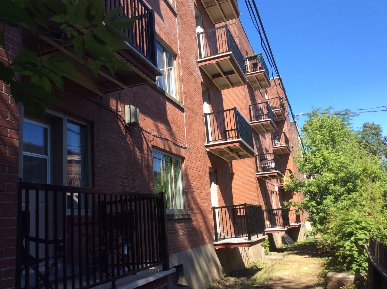 Grand Blvd. & Av de Monkland ##5,8 - Photo 5 of 5