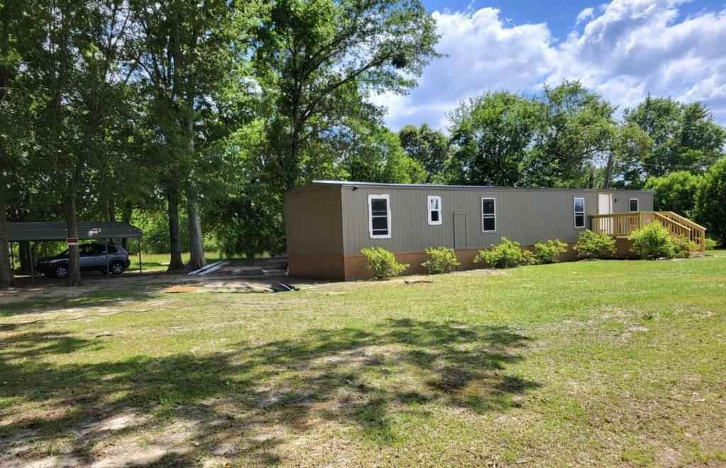 1739 Clover St - Photo 2 of 18