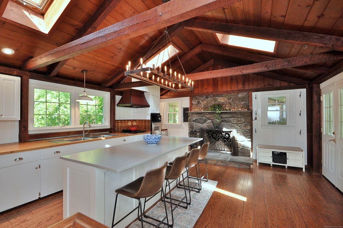 67 Tower Rd - Photo 2 of 21