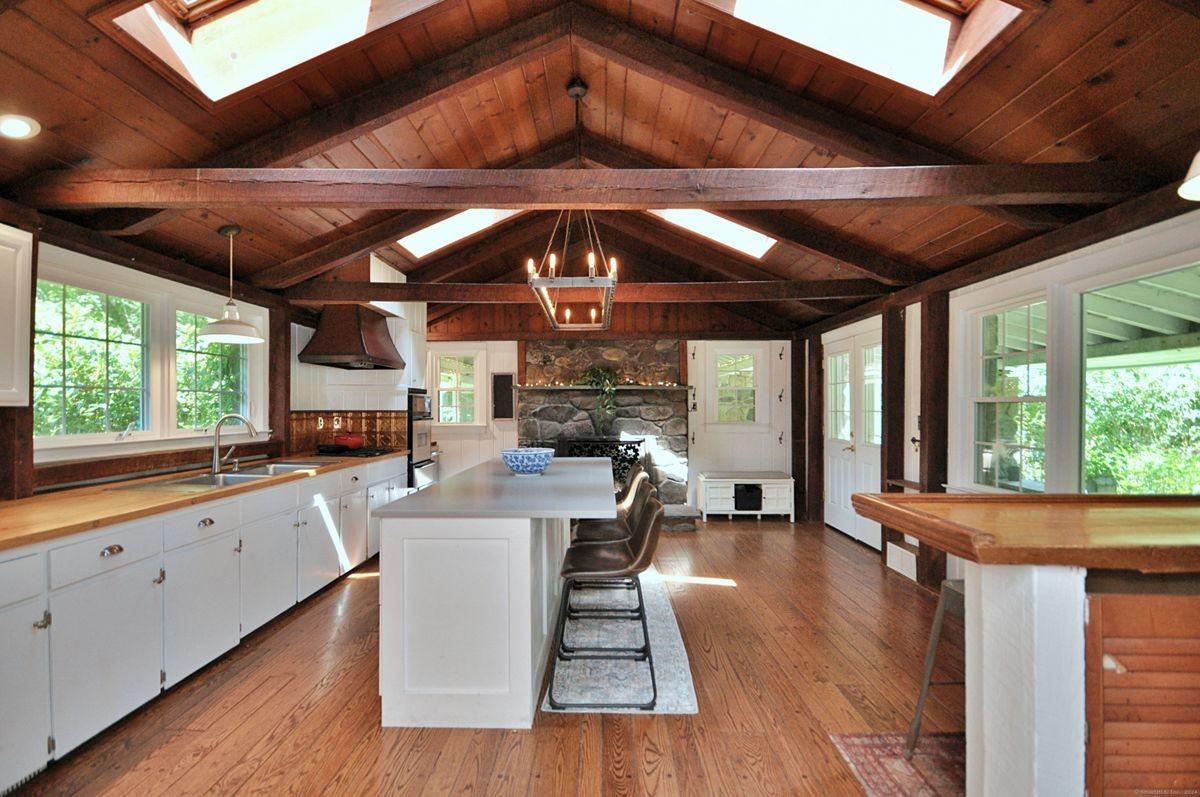 67 Tower Rd - Photo 3 of 21