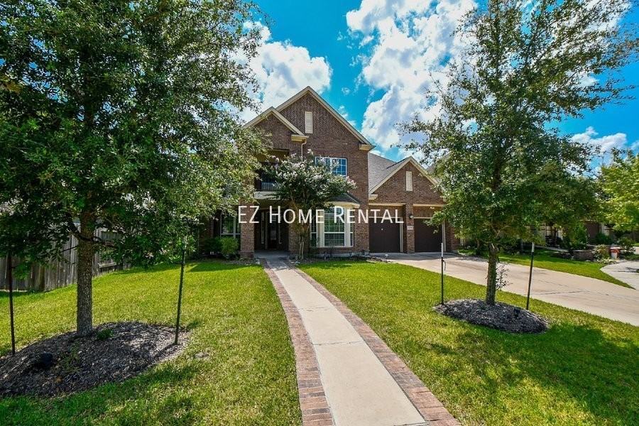 16706 Chestnut Square Dr - Photo 2 of 50