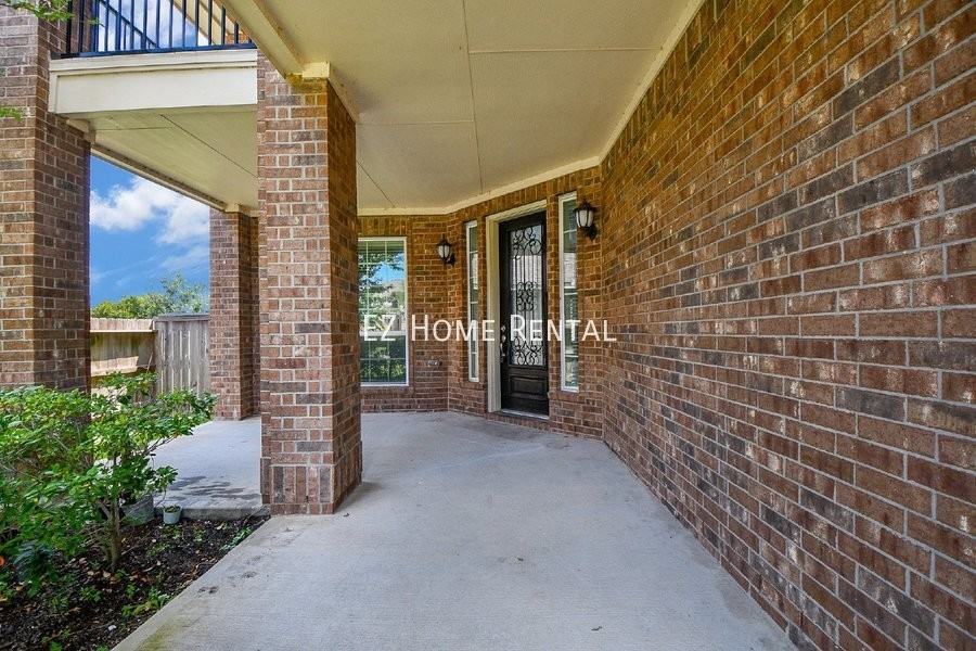 16706 Chestnut Square Dr - Photo 3 of 50