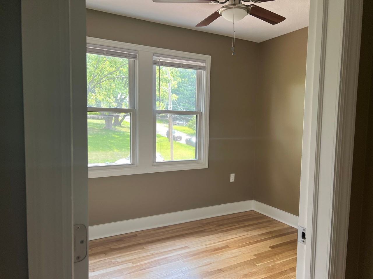 369 Goldsmith Rd - Photo 6 of 12