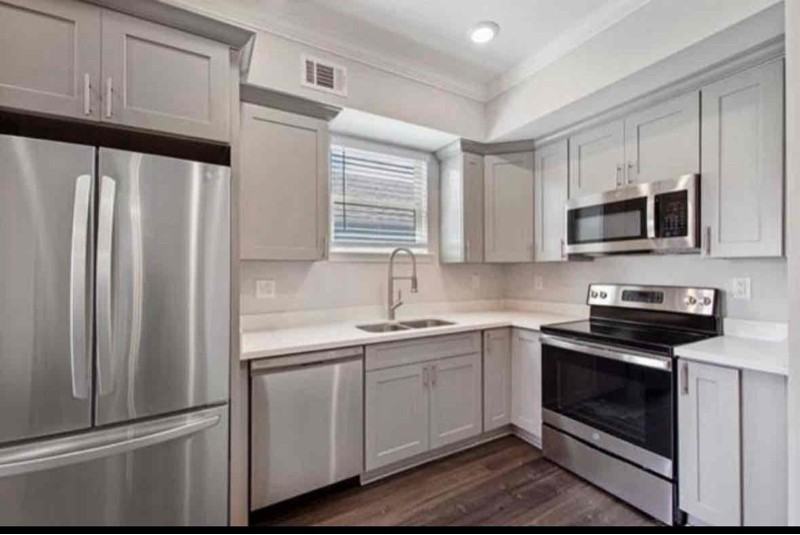 3137 Pauger St - Photo 2 of 9