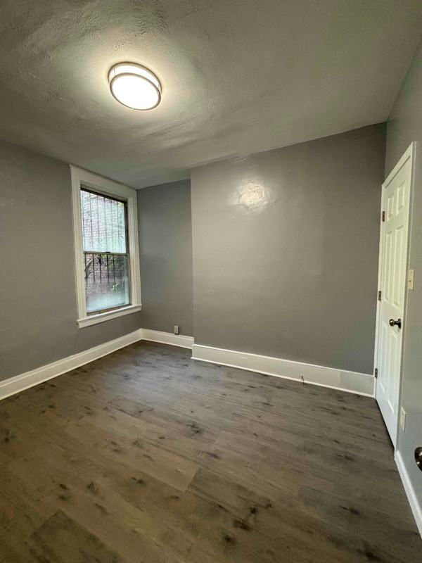 352 Oakland Ave - Photo 3 of 12