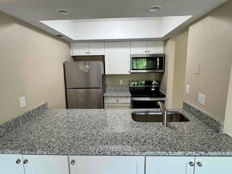 840 Nw Fork Rd - Photo 3 of 11