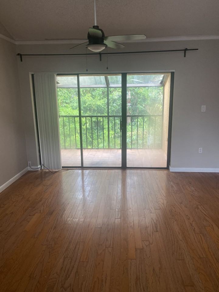 4730 Capri Pl - Photo 4 of 13