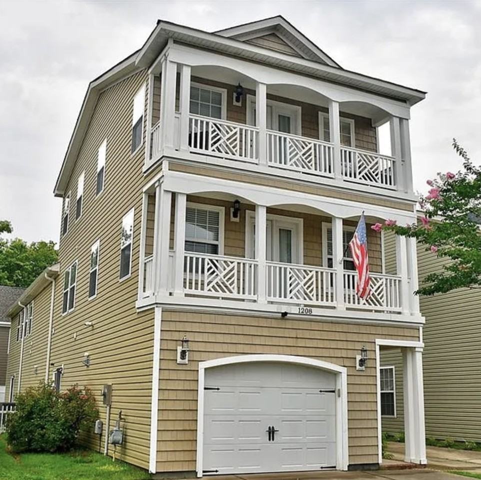 1208 Mediterranean Ave #A - Photo 3 of 8