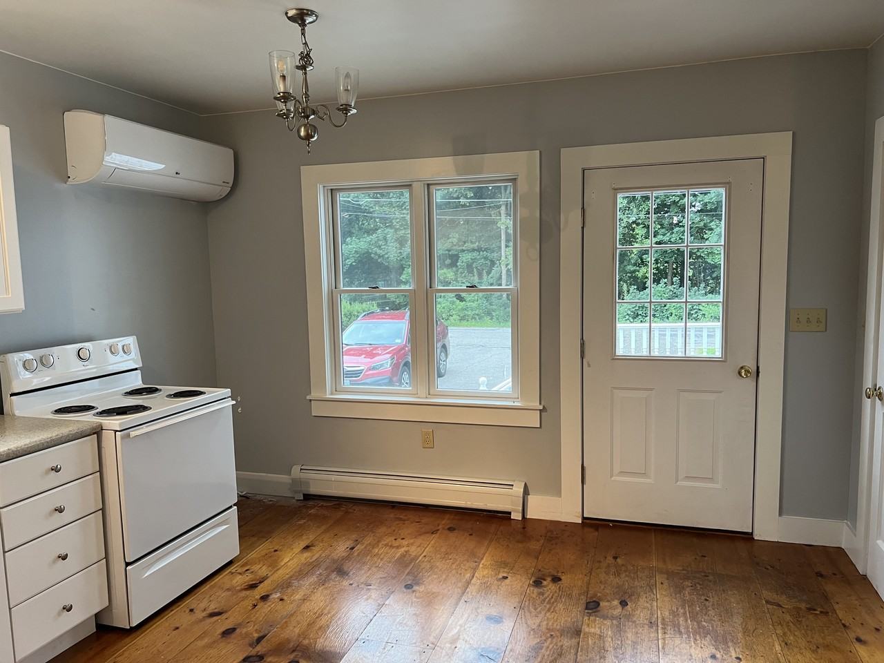 22 Fairview St #B - Photo 3 of 8