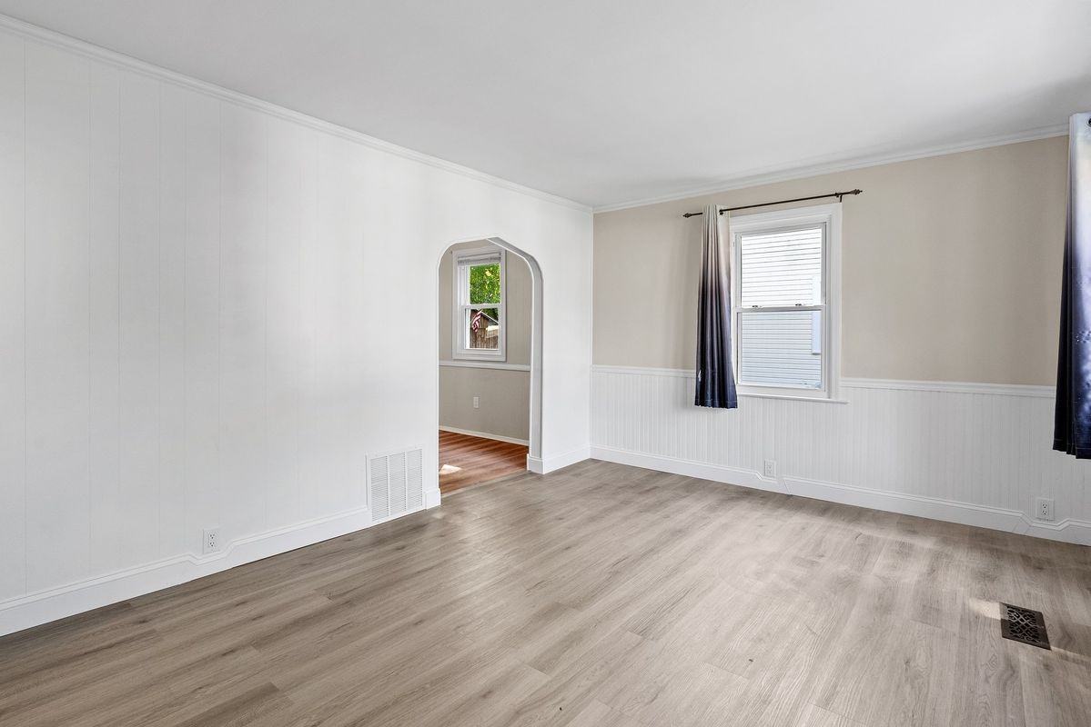 26 Edward Rd - Photo 2 of 13